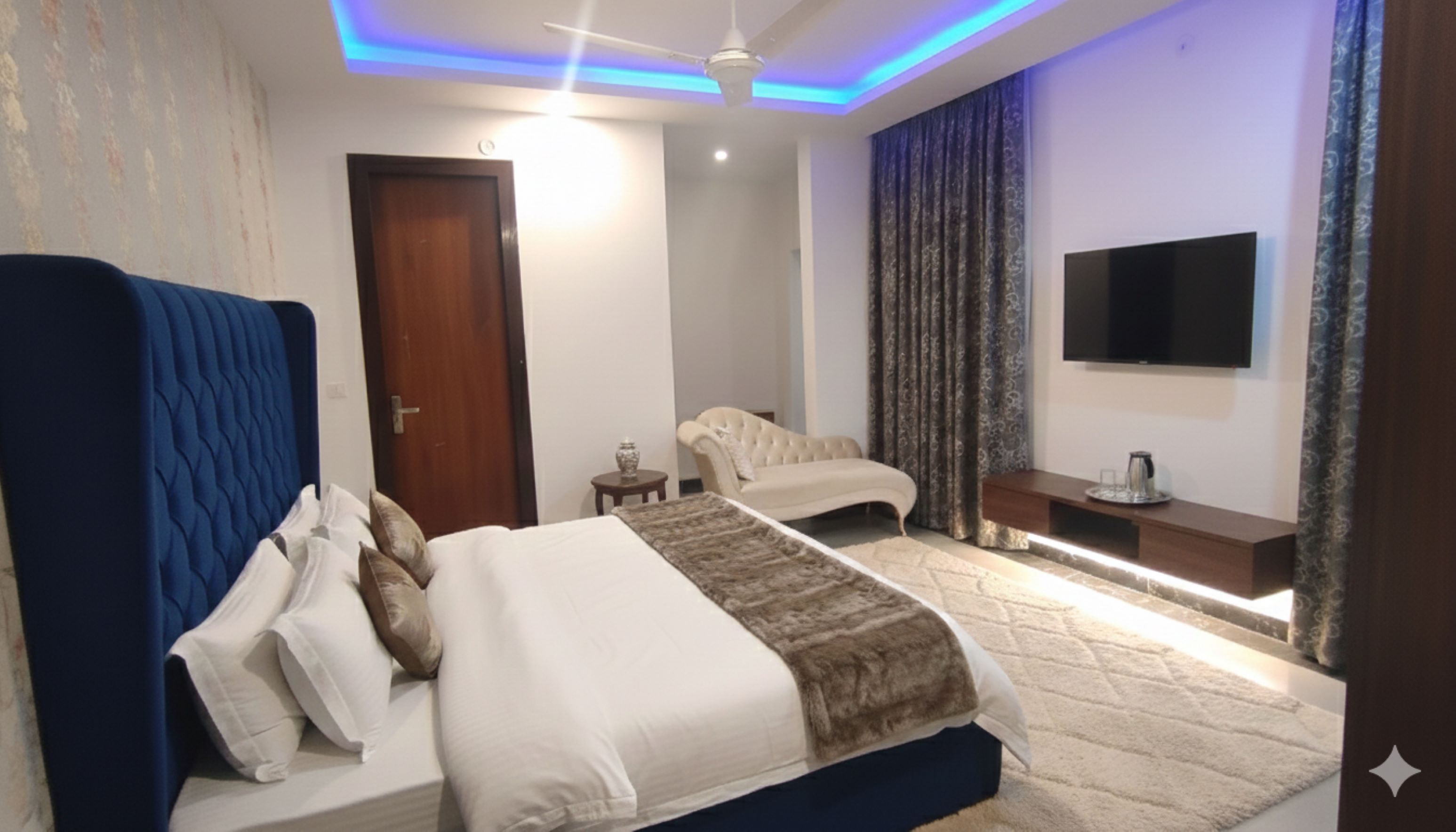 Hotel The Tark Near IGI Airport